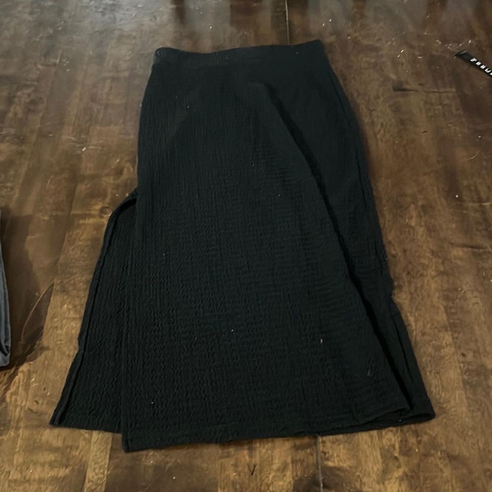 Black mid length skirt